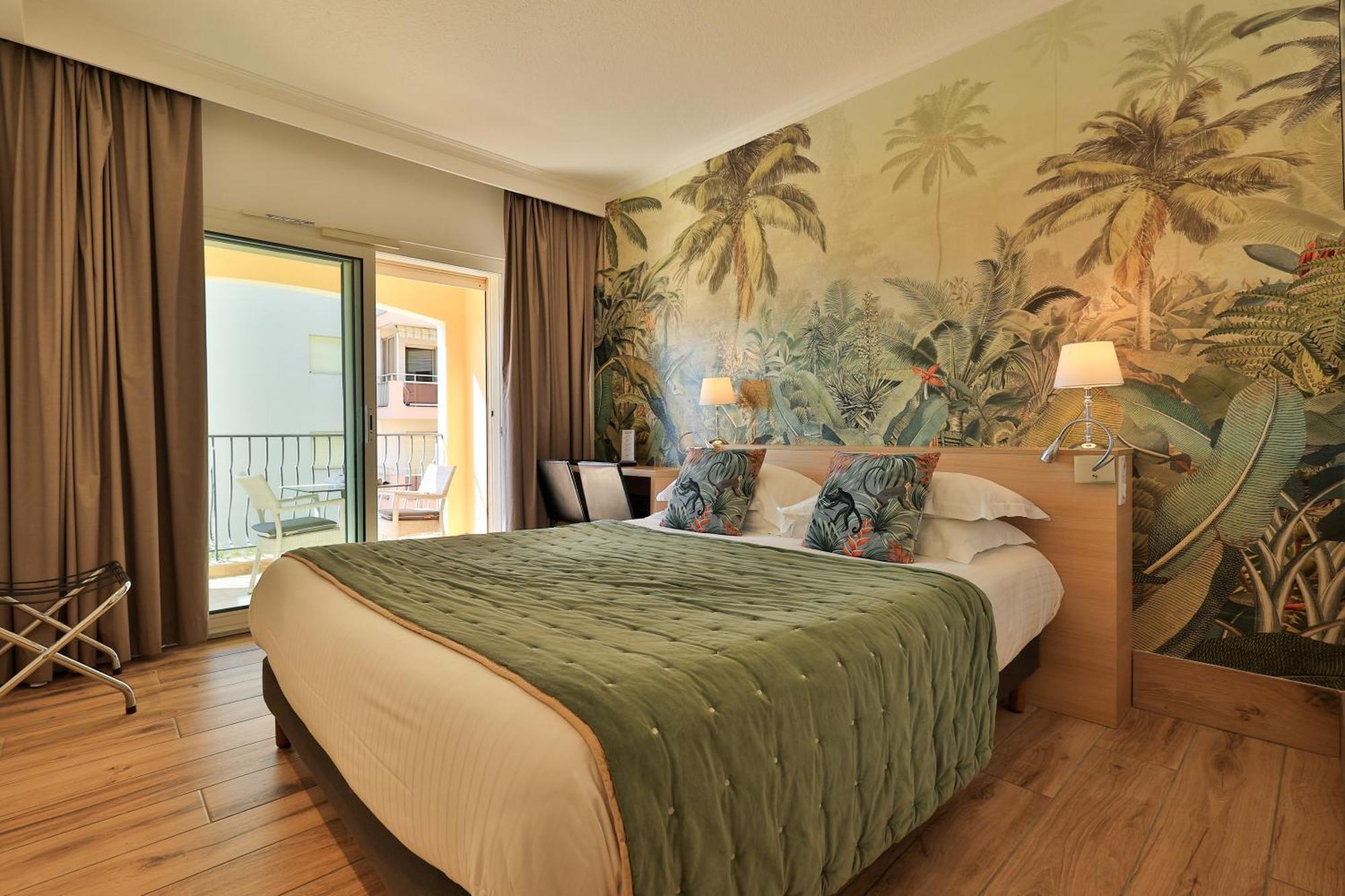 Le Petit Hotel