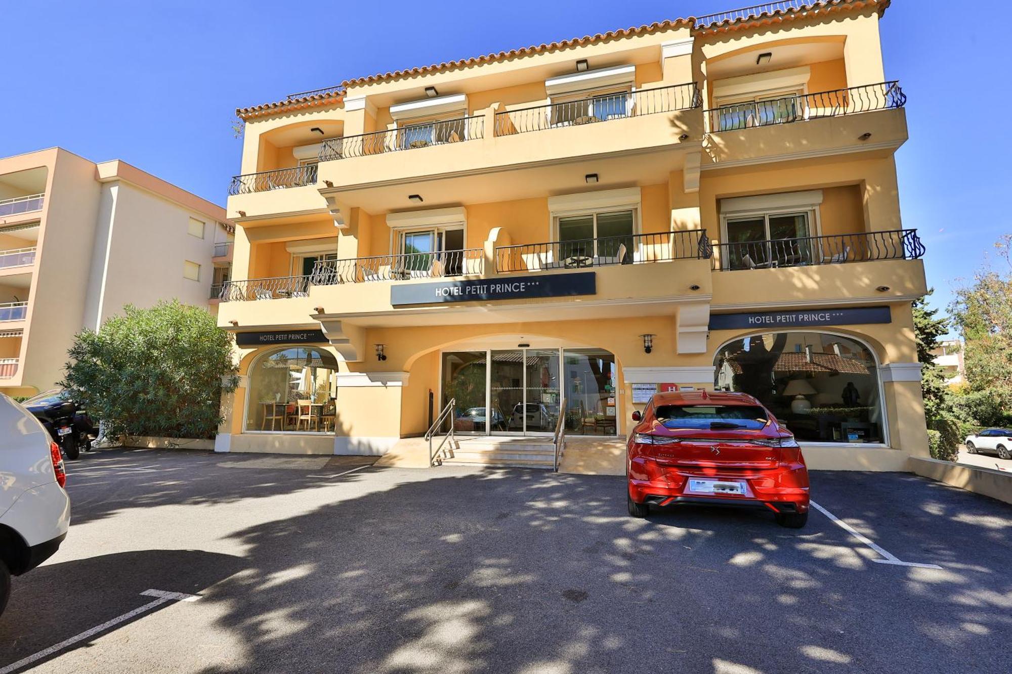 Hotel Le Petit 3*