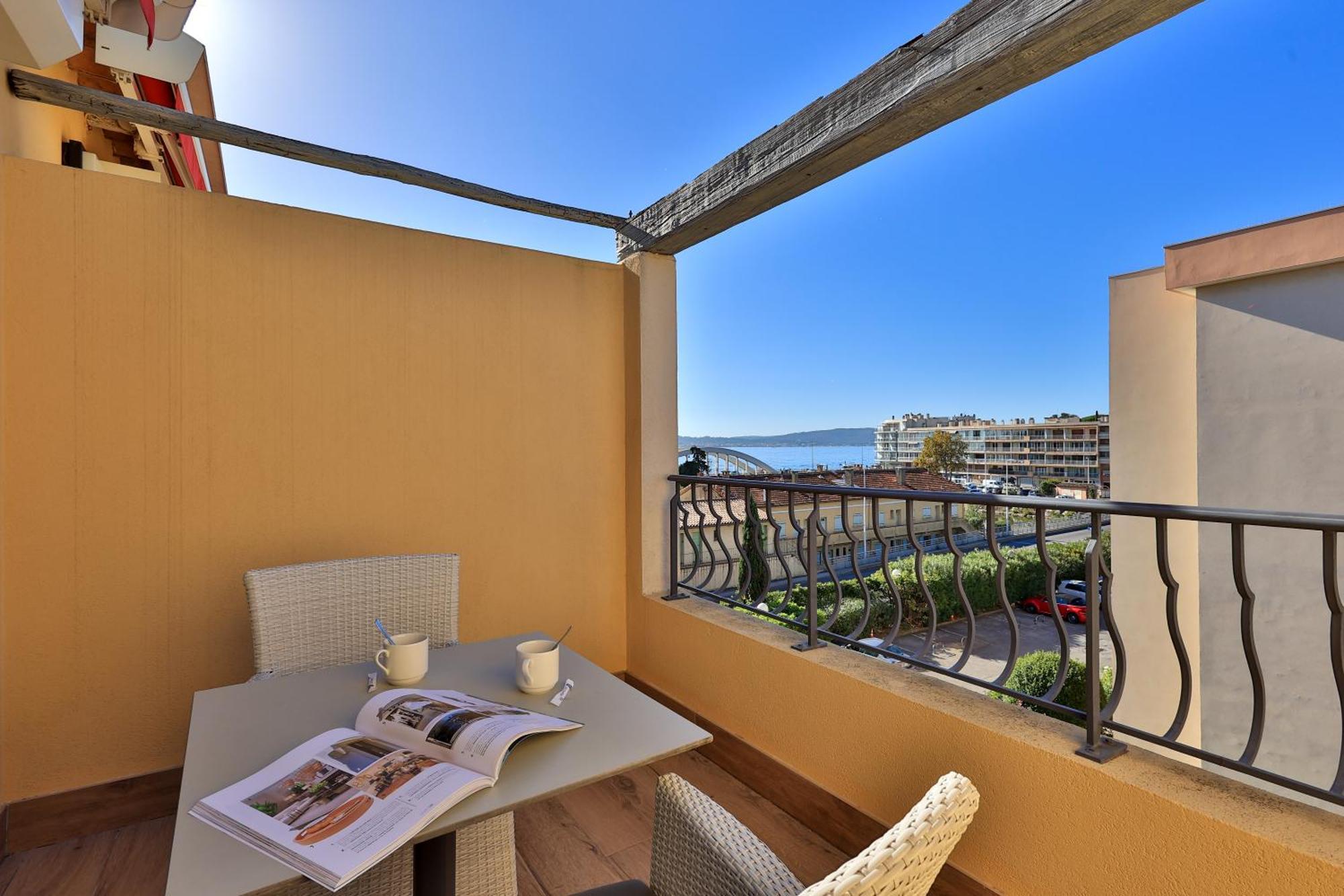 Hotel Le Petit 3*
