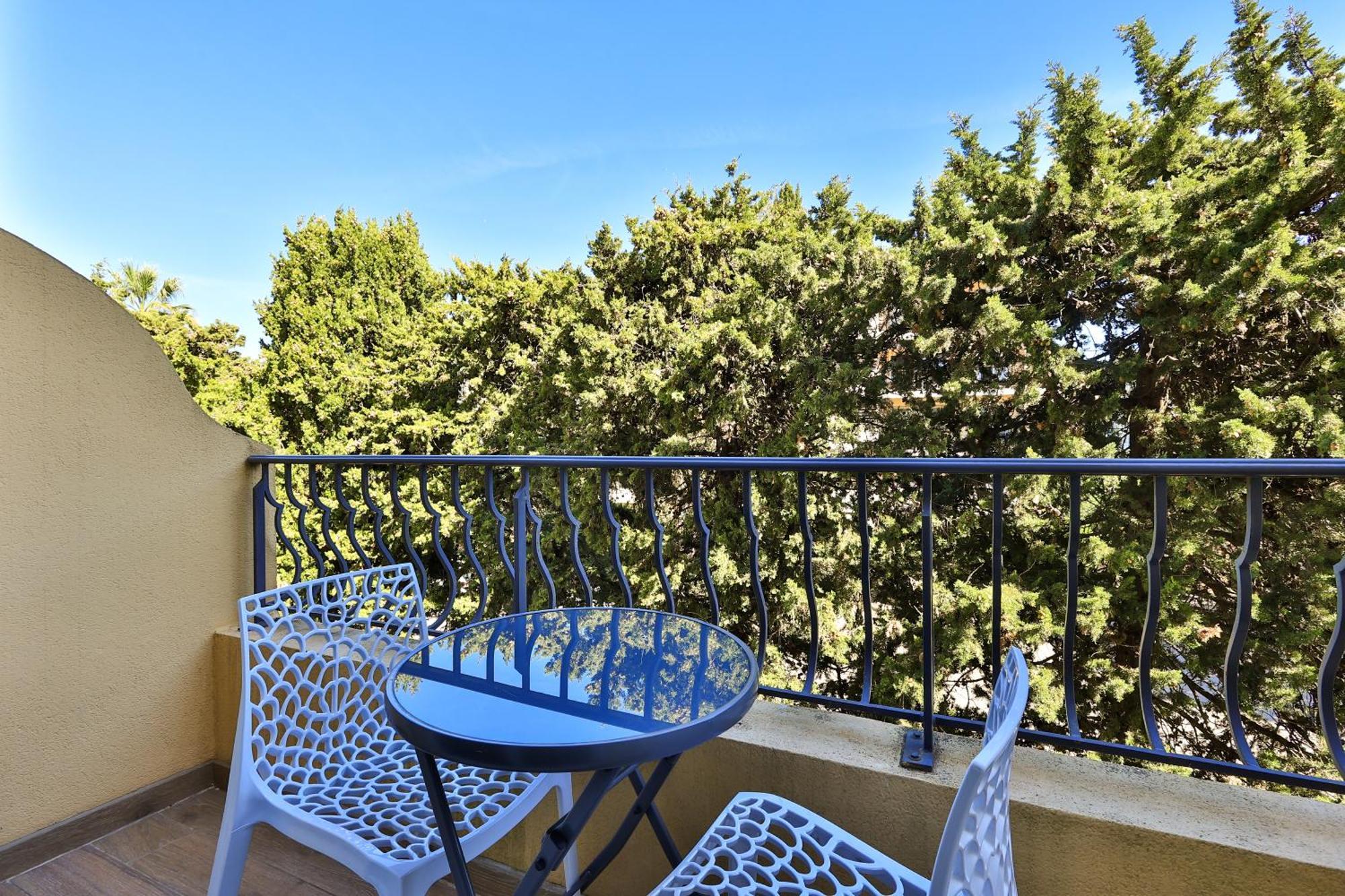 Le Petit Hotel 3*