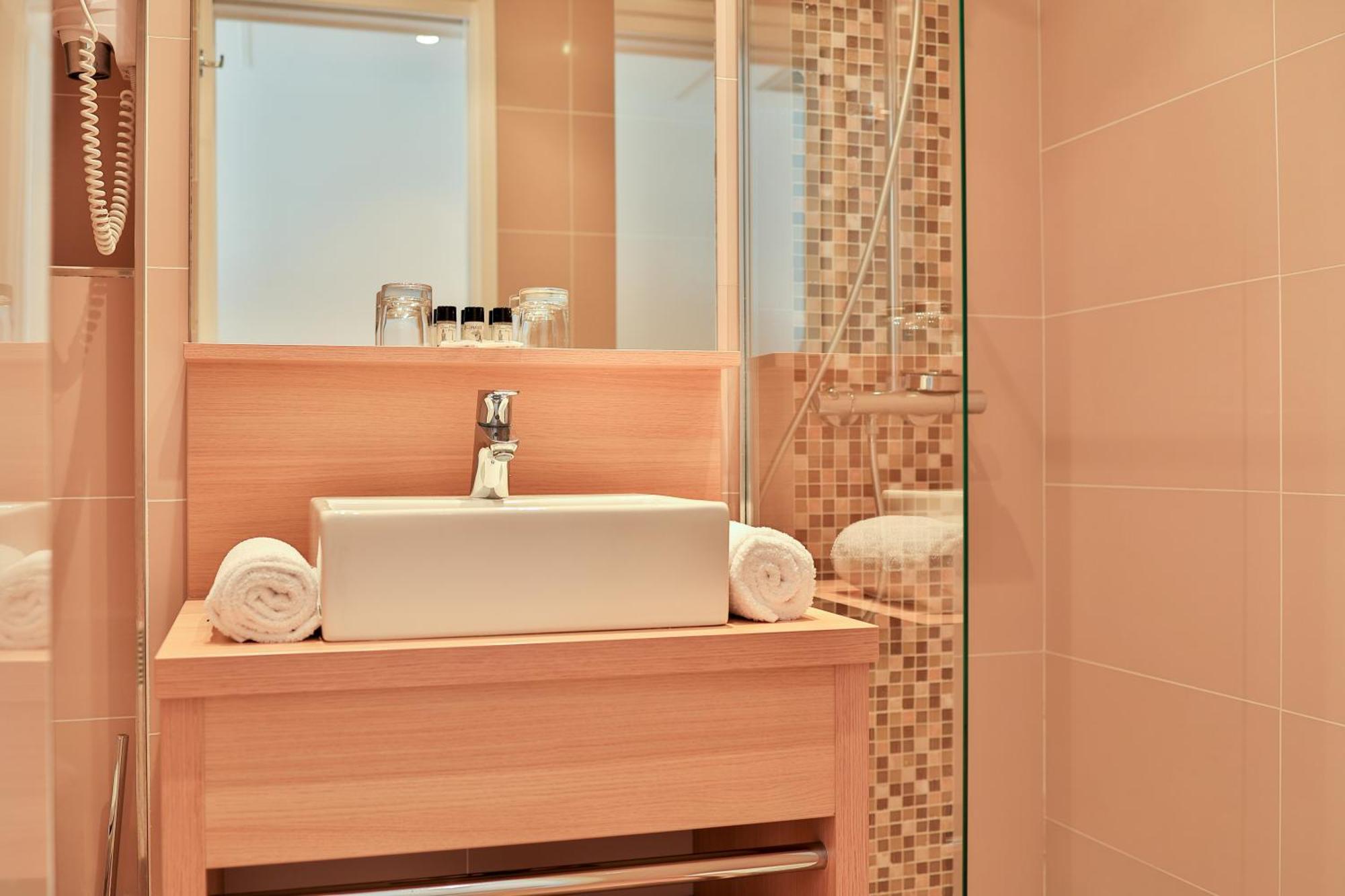 Hotel Le Petit 3*