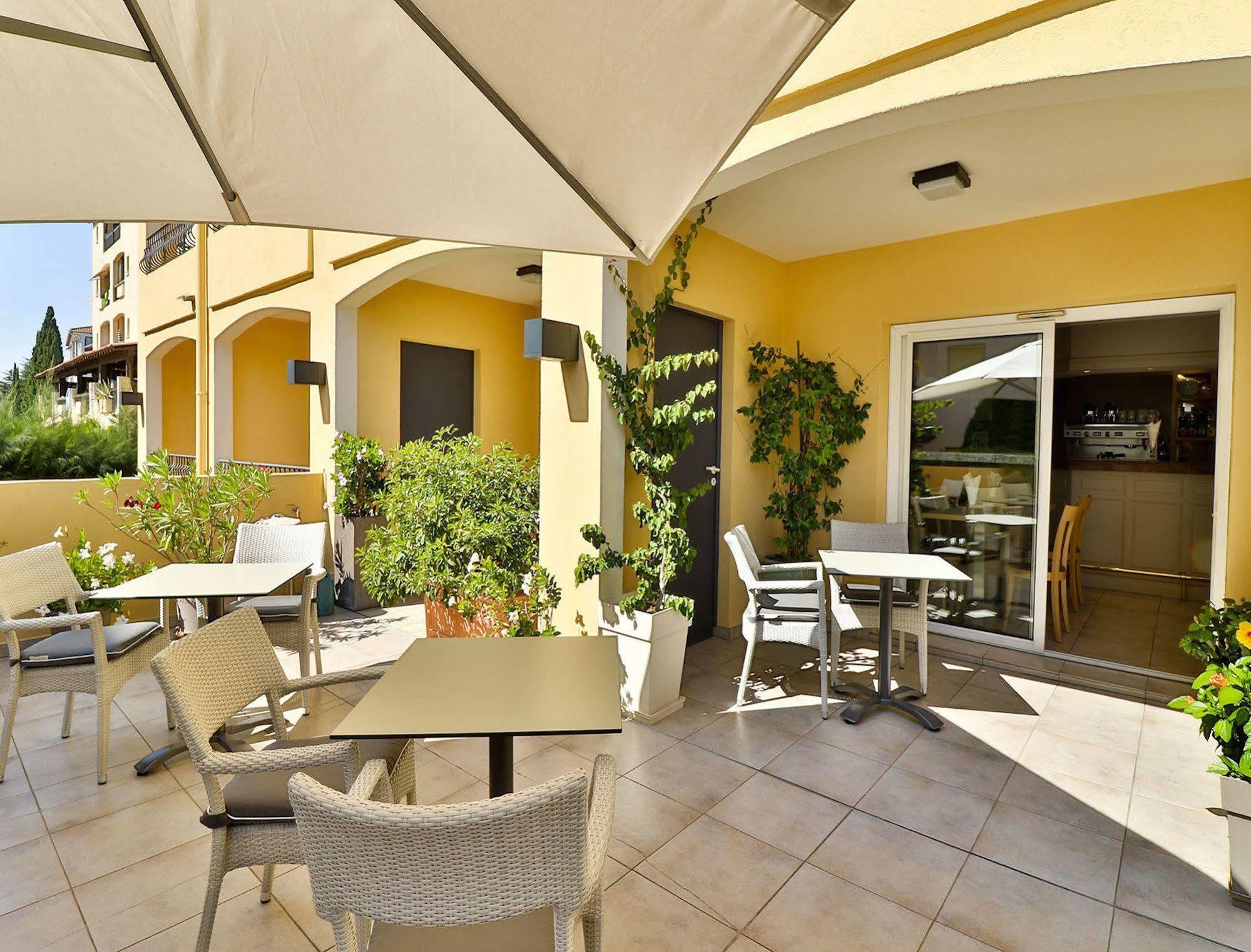 Hotel Le Petit 3*