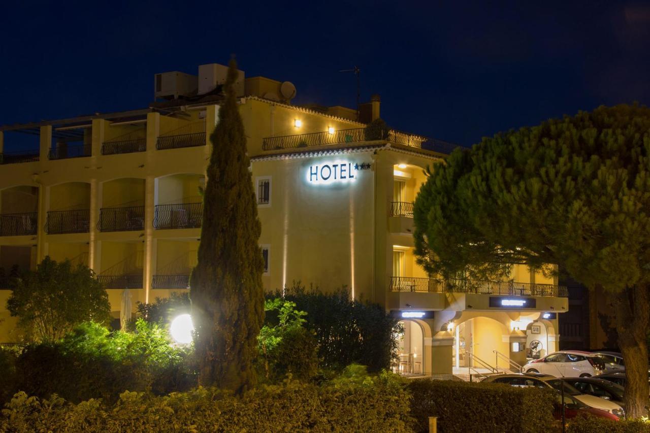 Le Petit Hotel